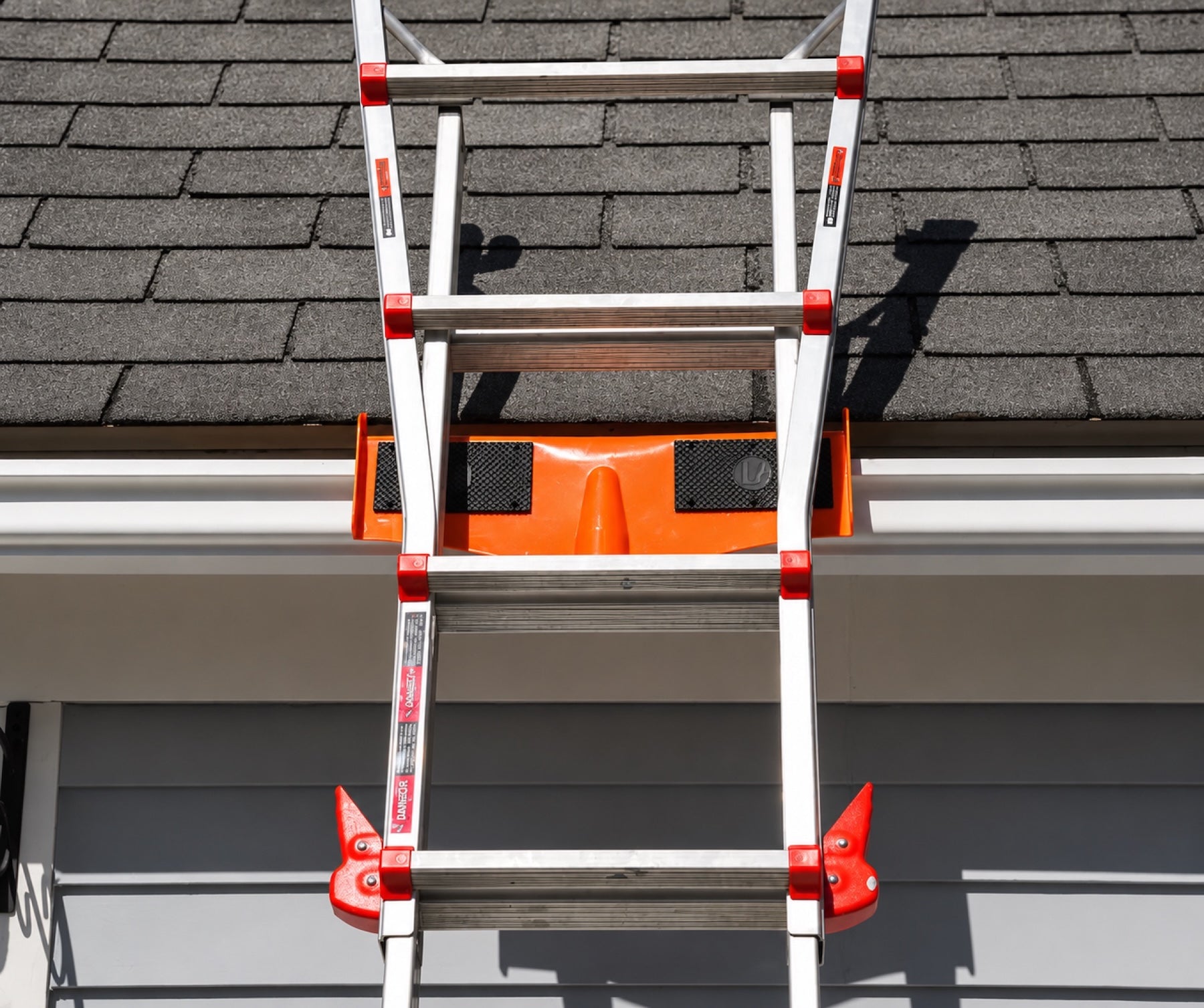 Gutter Saver PRO - Ladder Stabilizer & Gutter Protector for Extension Ladders